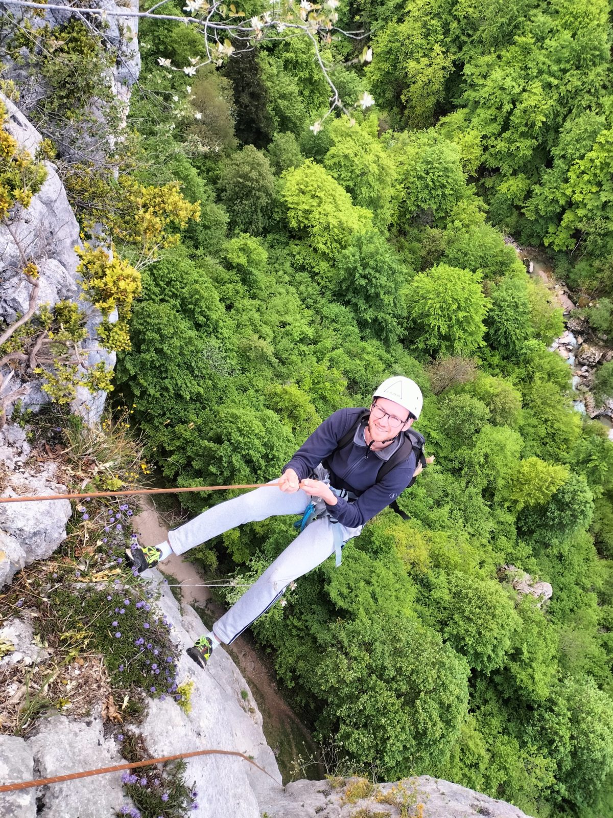 raid centrale supelec descente en rappel géant jura